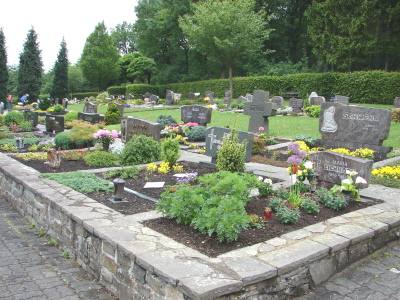 Gepflegte Friedhofsanlage der Ortsgemeinde Wallmenroth