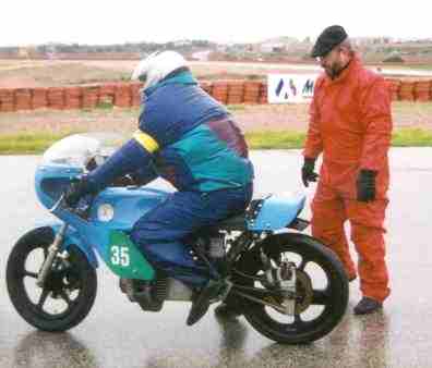 Wankel-Team trotz Sauwetter in guter Laune!