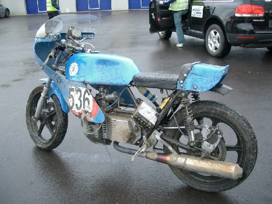 Reichlich ramponierter Wankelrenner!